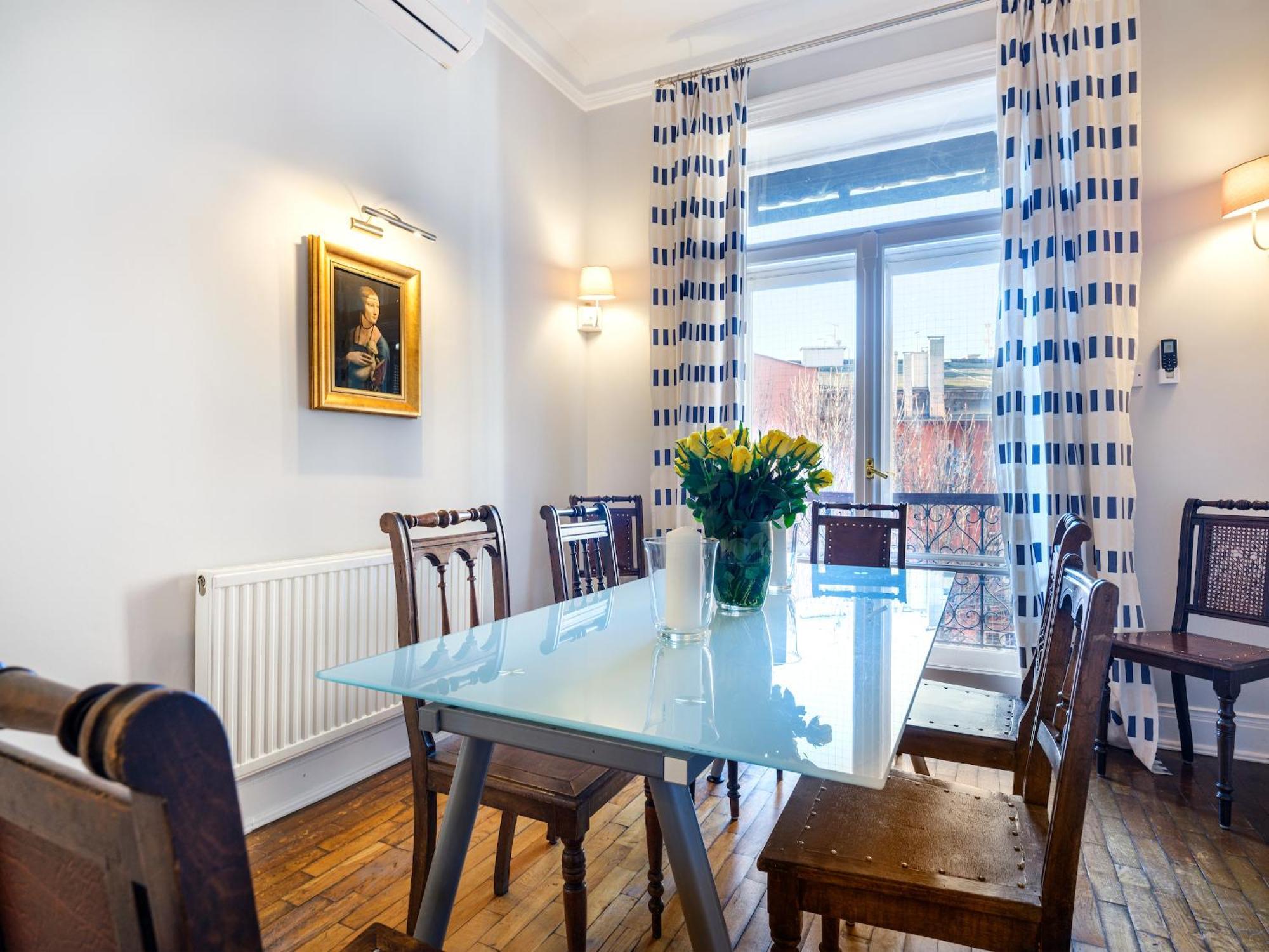 Tyzenhauz Apartments Podwale Street Cracovie Extérieur photo